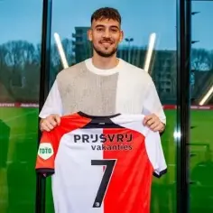 Jakub Moder statystyki: Zaskakujące osiągnięcia i forma w Feyenoord